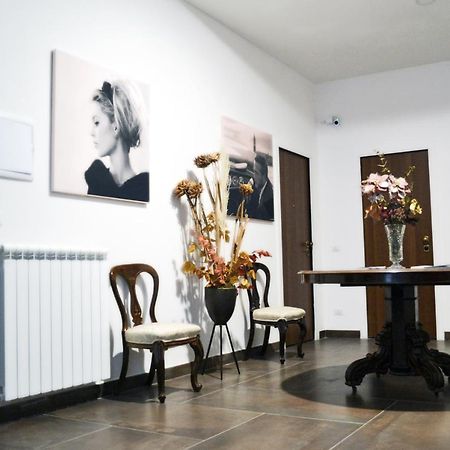 Questo Rinascimento Casa Audrey Naples Luaran gambar