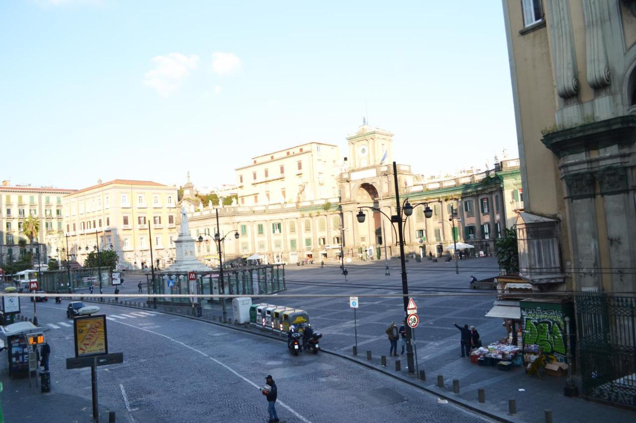 Questo Rinascimento Casa Audrey Naples Luaran gambar