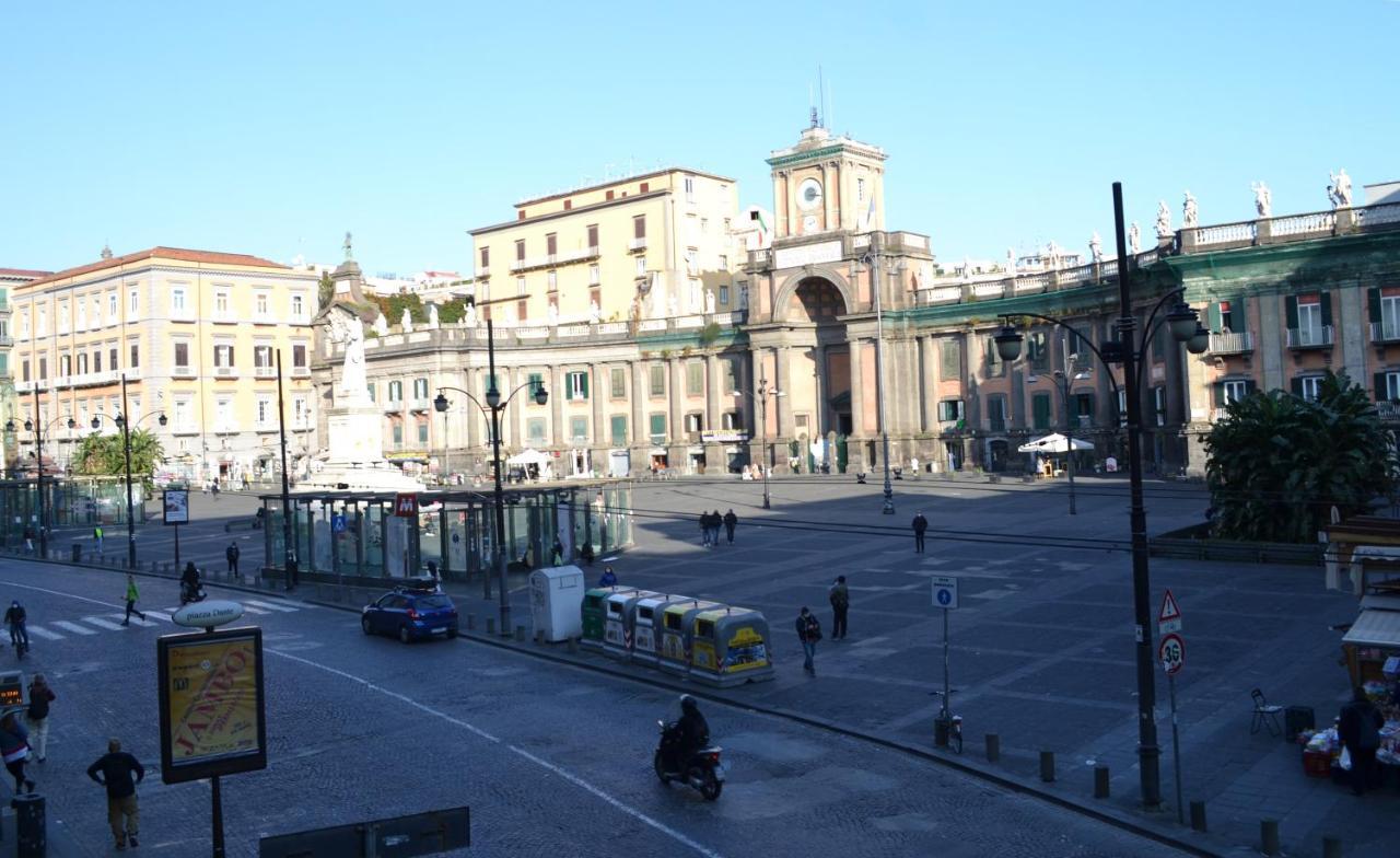Questo Rinascimento Casa Audrey Naples Luaran gambar