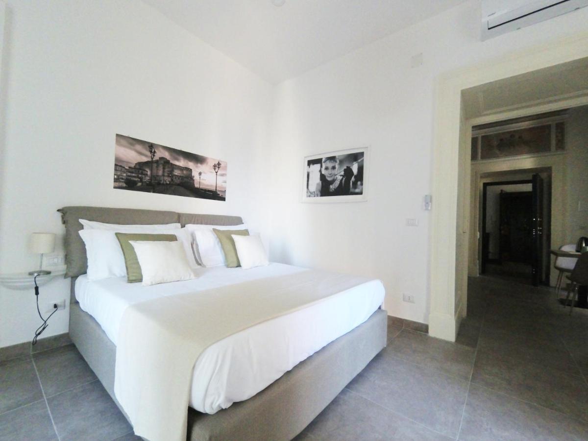 Questo Rinascimento Casa Audrey Naples Luaran gambar